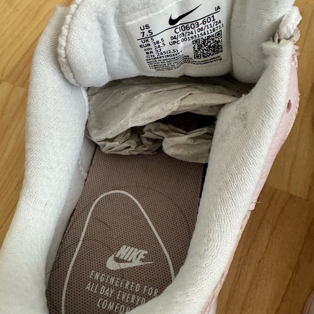 Air Nike Retro Pink and White Athletic Sneakers Chunky  NWOT - Picture 8 of 10